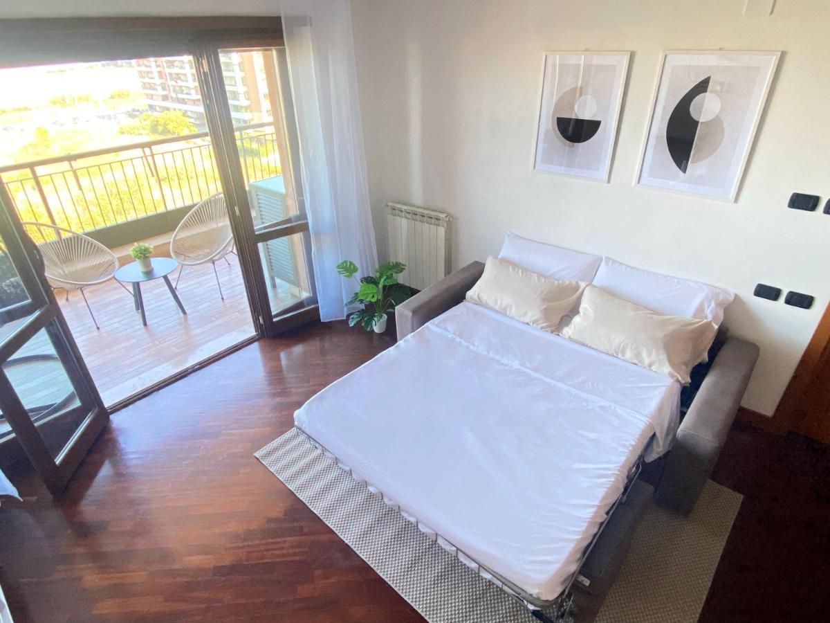 Sunset Escape Apartment - Panoramic Terrace Fiumicino Luaran gambar