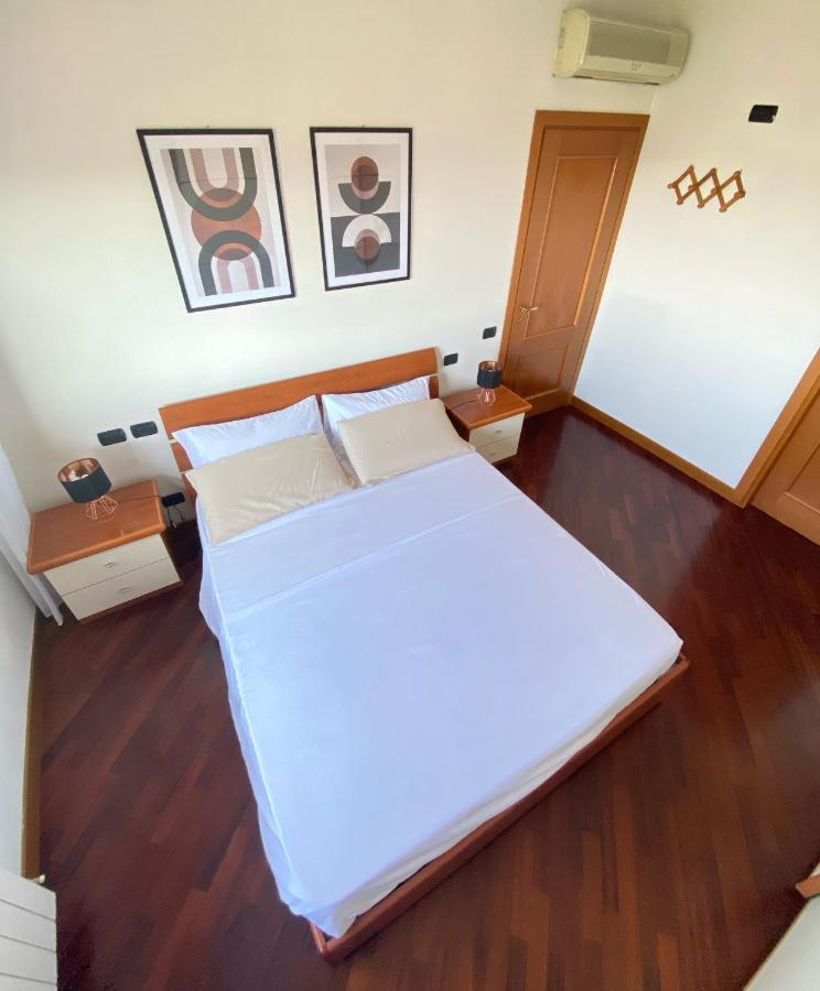 Sunset Escape Apartment - Panoramic Terrace Fiumicino Luaran gambar